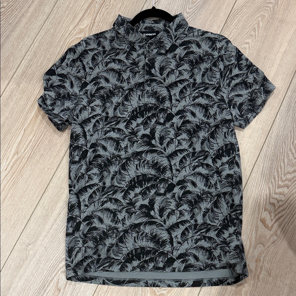 Express Men’s Black & Gray Palm Leaf Short Sleeve Polo